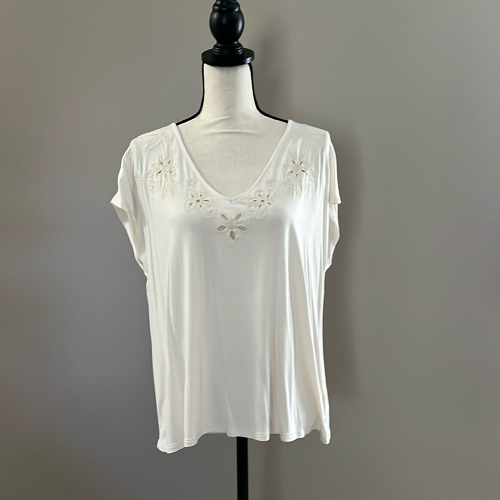 American Eagle Outfitters White V-Neck Floral Cutout Top